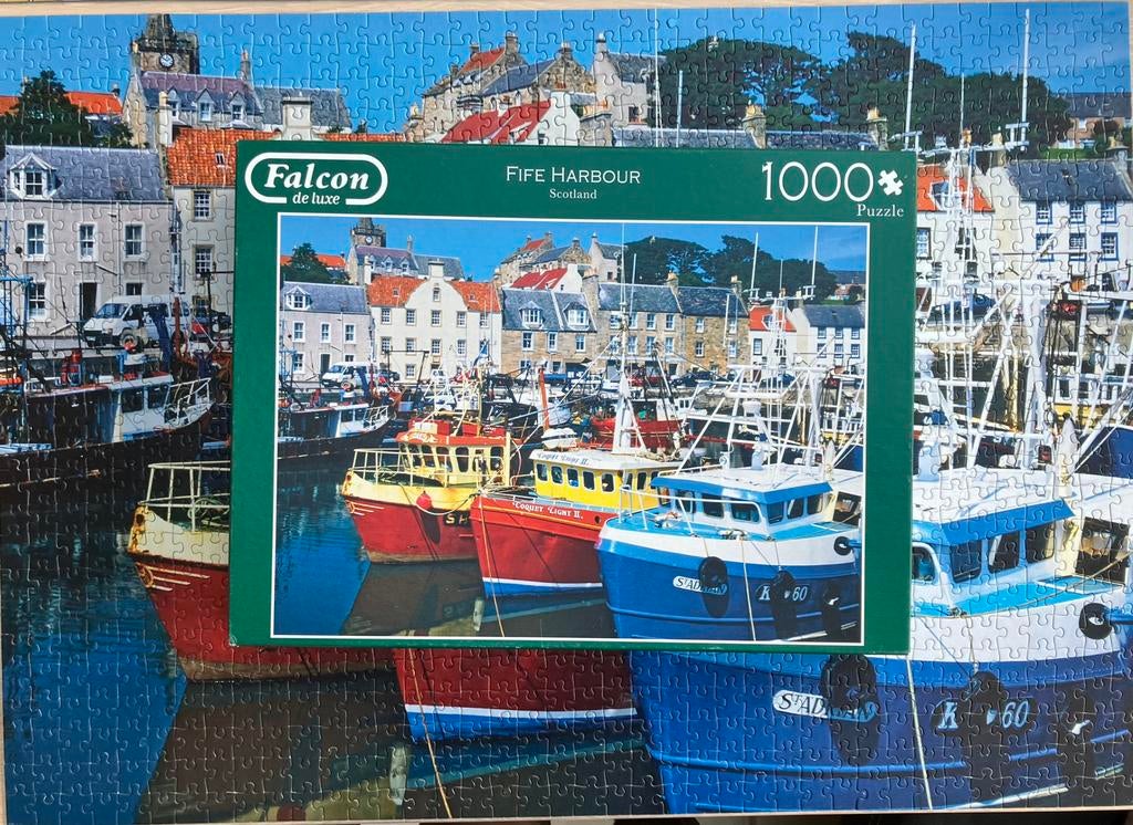 Falcon puzzel Fife Harbour, Hobby en Vrije tijd, Denksport en Puzzels, Ophalen of Verzenden, 500 t/m 1500 stukjes, Zo goed als nieuw