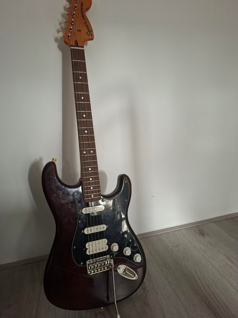 Squier CV 70s Strat HSS LRL WAL + locking tuners, Ophalen, Zo goed als nieuw, Solid body, Fender
