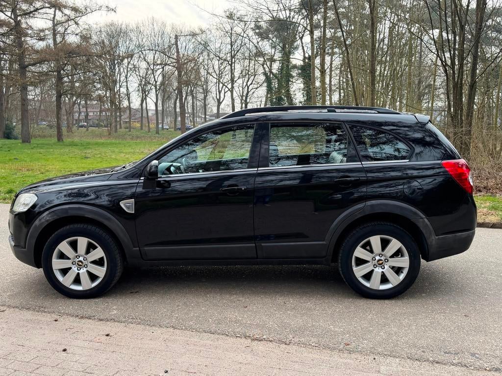 Chevrolet Captiva 2.0 VCDI Class Automaat 2008 4WD 7 PERS, Auto's, Automaat, Parkeersensor, Gebruikt, Zwart