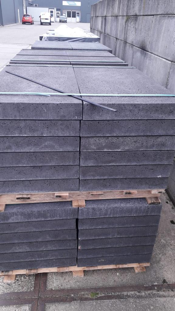 100x30x5 antraciet tegels opsluiting Oudhollandse  7,50 p/st, Tuin en Terras, Nieuw, Ophalen of Verzenden, 10 m² of meer, Beton