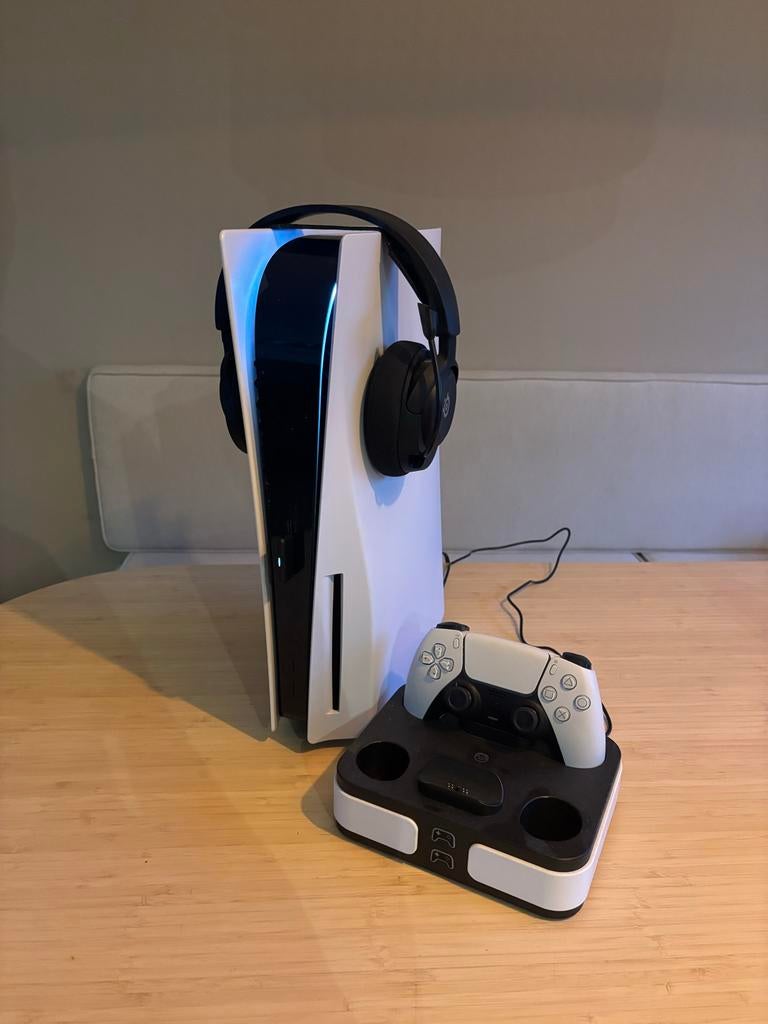 PlayStation 5 825GB incl. headset steelseries arctis nova 5, Ophalen of Verzenden, Zo goed als nieuw, Playstation 5