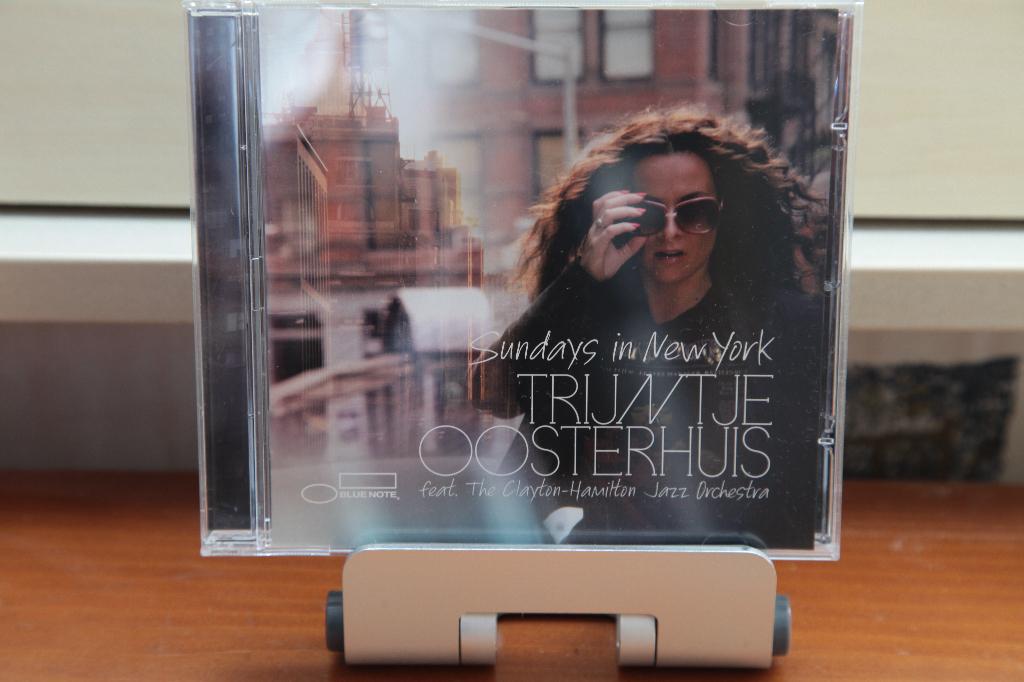CD Trijntje Oosterhuis - Sundays in NY, Ophalen of Verzenden, 1980 tot heden, Zo goed als nieuw, Jazz