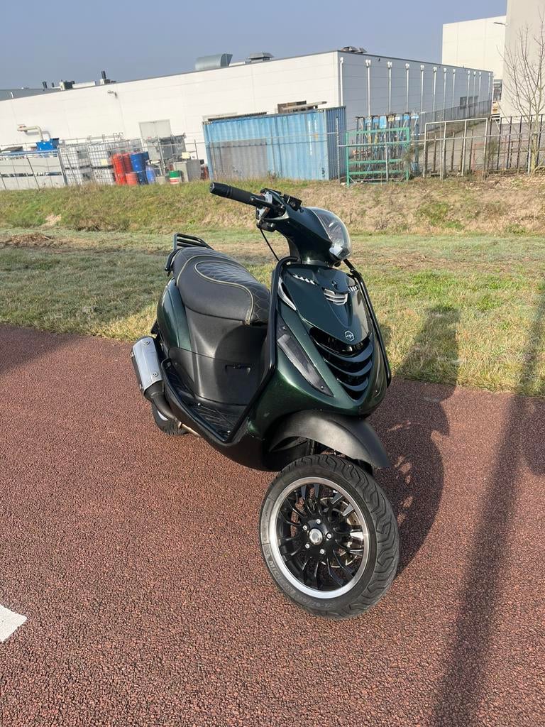 Piaggio zip 172-180 custom (super staat), Ophalen, Zo goed als nieuw, Benzine, Zip