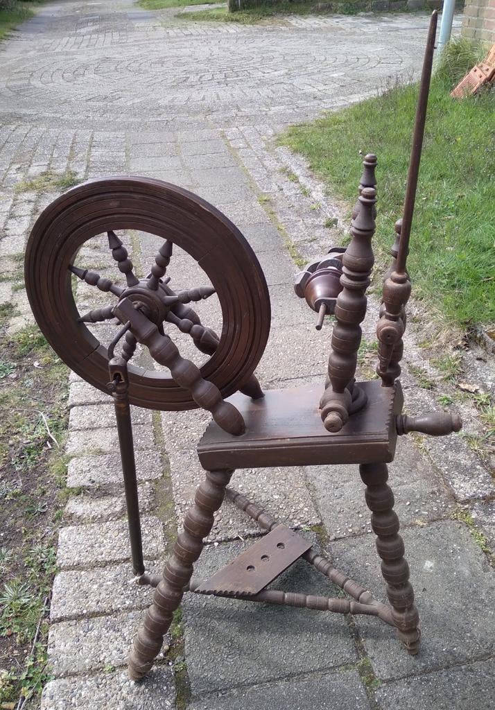 Retro spinnewiel, Ophalen, Gebruikt, Spinnewiel