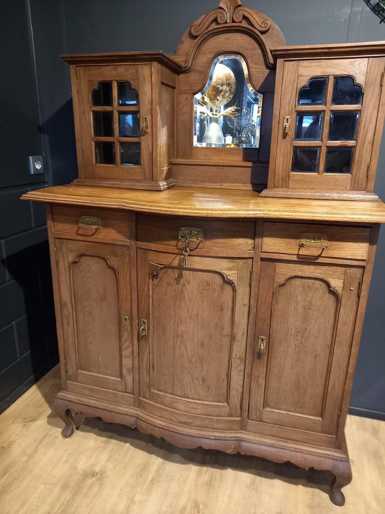 Antieke brocante kast met geslepen glas, Ophalen