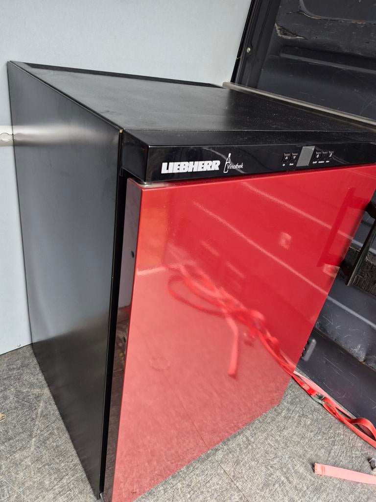 Liebherr Vinothek wijnklimaatkast wijnkoelkast WKR 1811, Ophalen, Zo goed als nieuw, 85 tot 120 cm