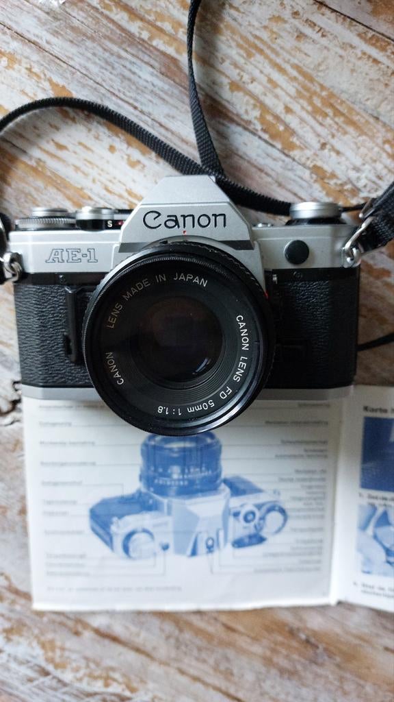 Vintage Canon AE-1 met Canon lens, Audio, Tv en Foto, Fotocamera's Analoog, Ophalen of Verzenden, Gebruikt, Spiegelreflex, Canon