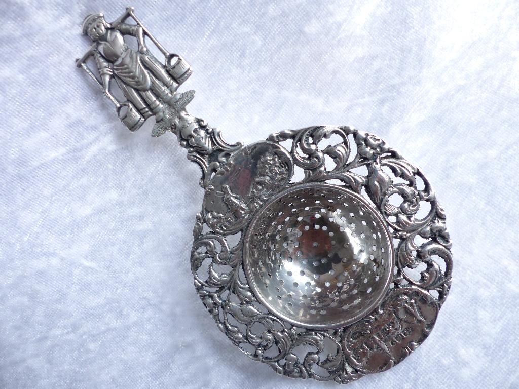 Prachtig Antiek Zwaar Zilveren Theezeefje met lekbakje, Antiek en Kunst, Antiek | Goud en Zilver, Verzenden, Zilver