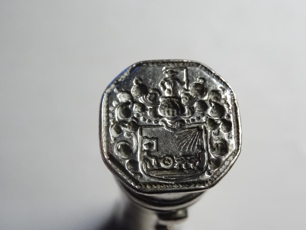 Lakkoker : zegelstempel van zilver 18de eeuw ( xxx) A'dam, Verzenden, Zilver