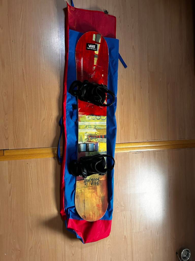 Burton Feel Good Snowboard 146 + Stiletto Bindingen, Sport en Fitness, Snowboarden, Ophalen, Gebruikt, Board