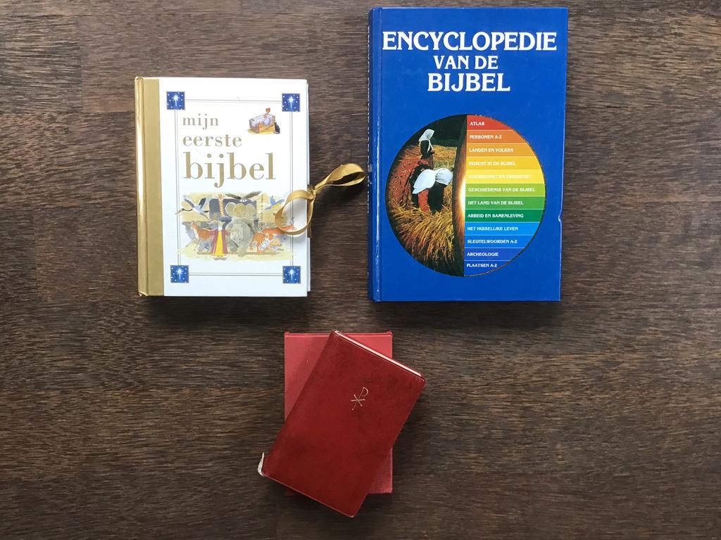 Encyclopedie van de Bijbel - Mijn eerste Bijbel - Liedboek, Ophalen of Verzenden, Zo goed als nieuw