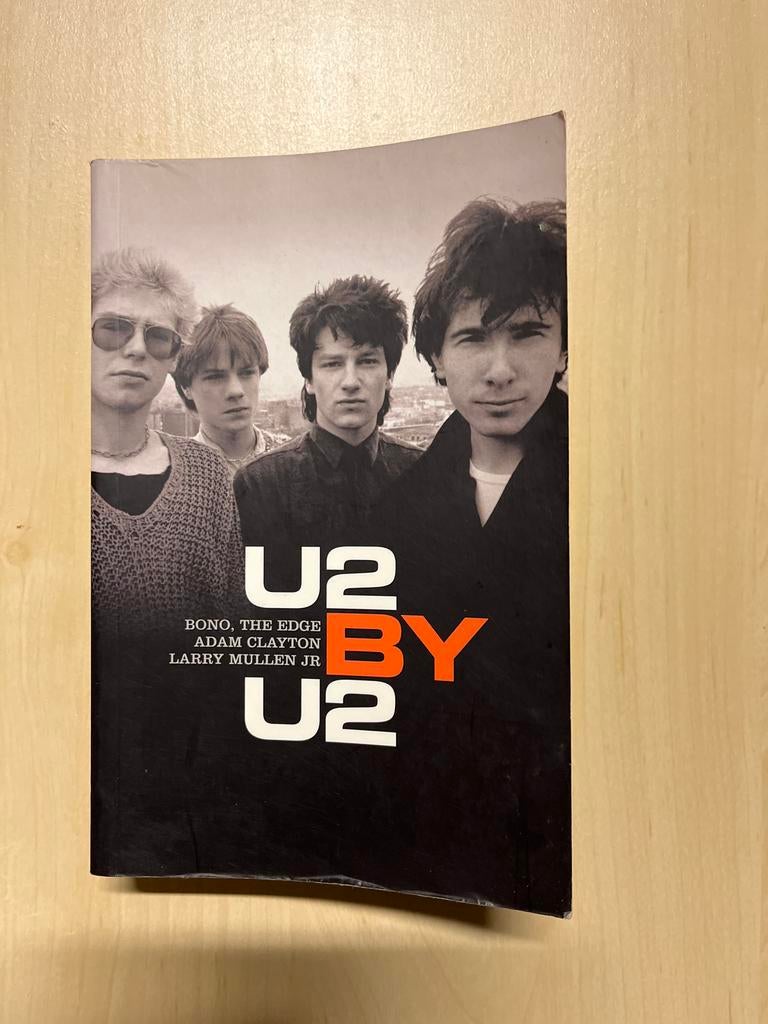 U2 by U2 - Biografie, Ophalen of Verzenden, Zo goed als nieuw