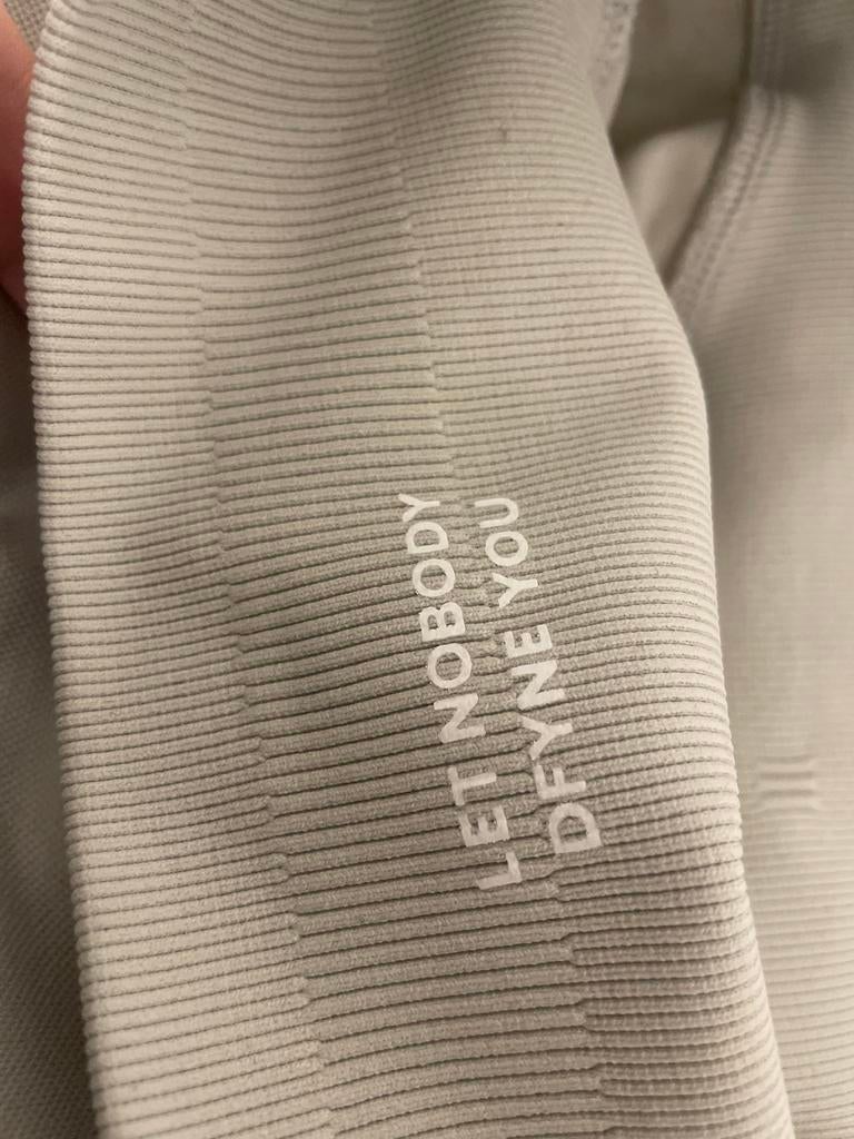 Dfyne Beige Sport Short - Maat M, Ophalen of Verzenden, Maat 38/40 (M), Beige, Kort