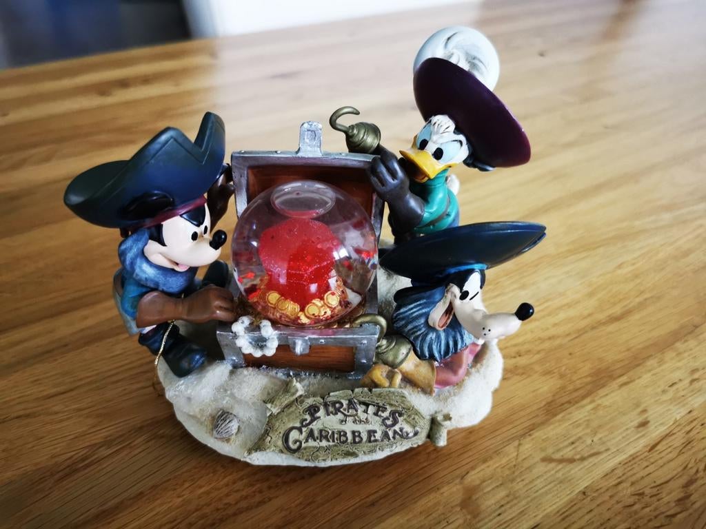 Disney Mickey Mouse Pirates Sneeuwbal, Verzamelen, Ophalen of Verzenden, Mickey Mouse, Zo goed als nieuw, Beeldje of Figuurtje