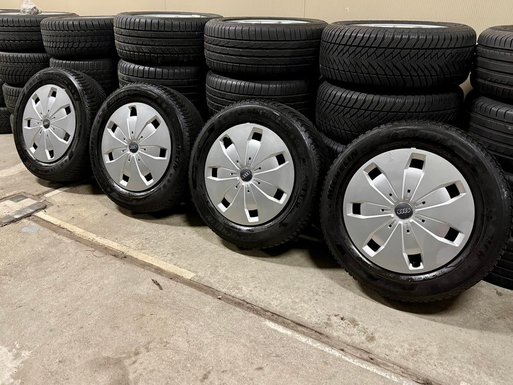Originele winterwielen Audi Q2 l Michelin Alpin 5 205/60 R16, Ophalen, Gebruikt, 16 inch, Banden en Velgen