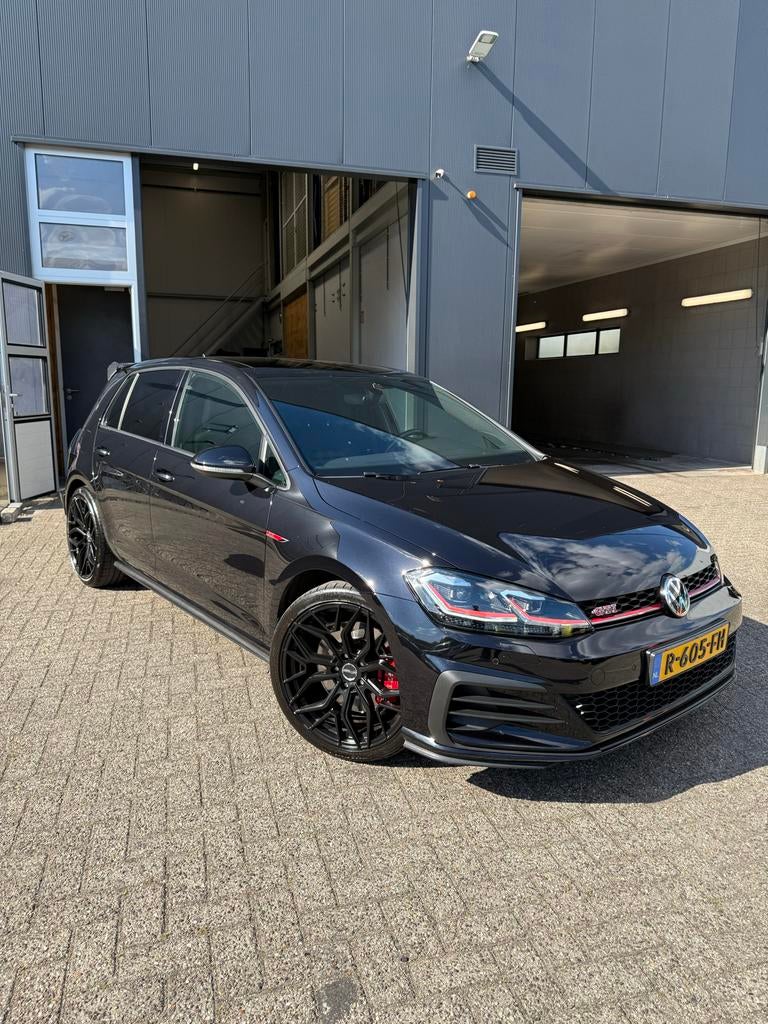 Volkswagen Golf 2.0 TSI 245pk 7-DSG 2020 Zwart, Stof, Zwart, 4 cilinders, 1984 cc