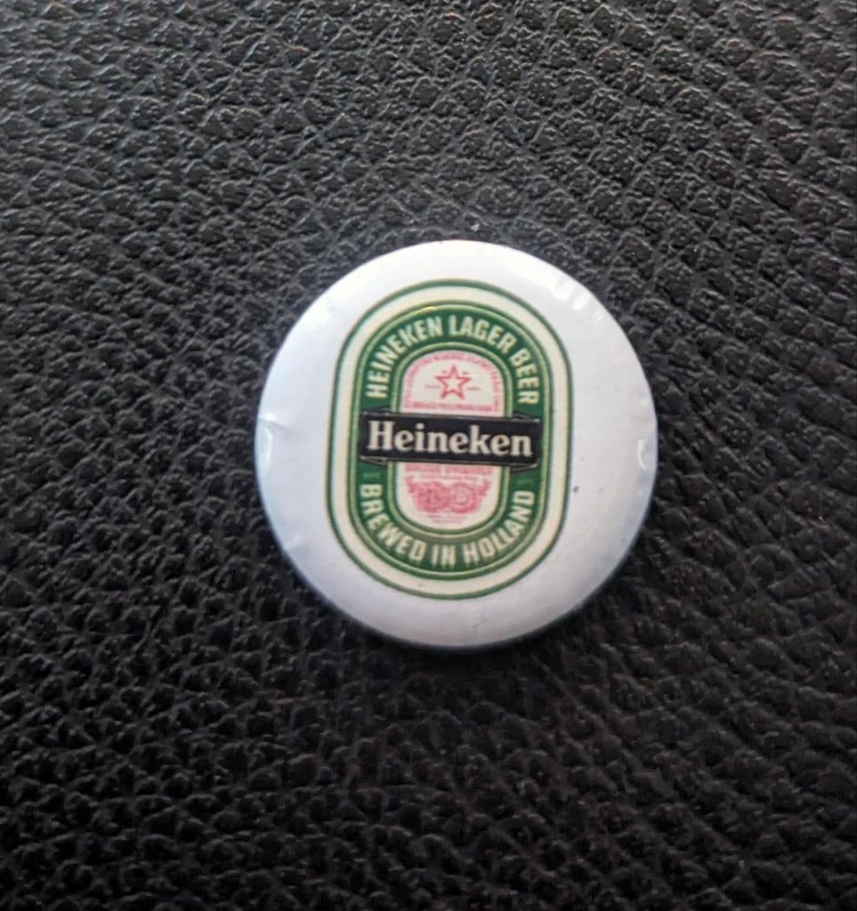 Heineken Button Speldje Pin 25mm, Verzamelen, Ophalen of Verzenden, Nieuw, Overige typen, Heineken