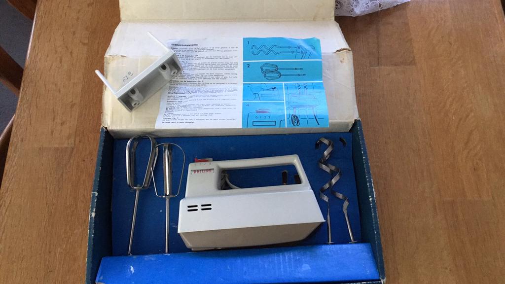 Philips Handmixer - Vintage HM 3060, Witgoed en Apparatuur, Keukenmixers, Minder dan 1 liter, Ophalen, Gebruikt, 3 snelheden of meer