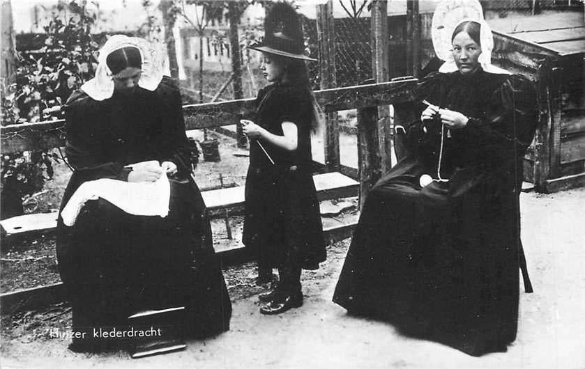 300-154-019 Huizen Klederdracht, Verzamelen, Ansichtkaarten | Nederland, Noord-Holland, Voor 1920, Ophalen of Verzenden