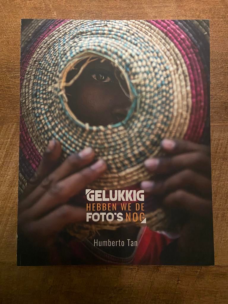 Gelukkig hebben we de foto’s nog. Humberto Tan., Ophalen of Verzenden, Nieuw, Azië