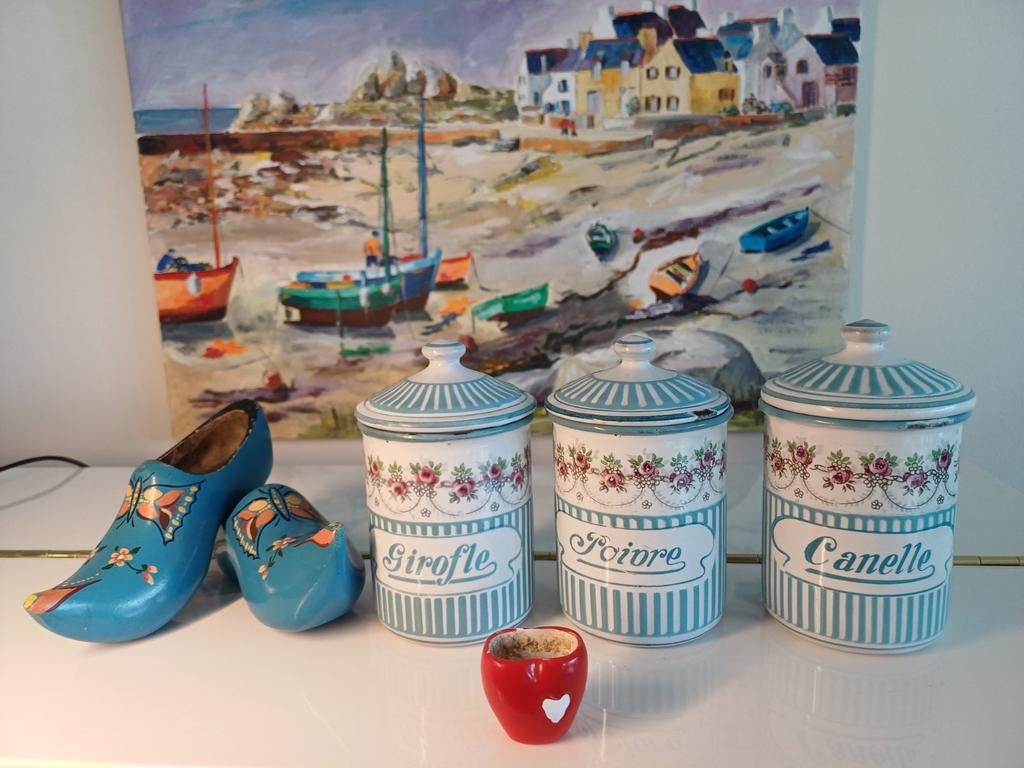 Kruidenbusjes van guirlandes de roses, Antiek en Kunst, Antiek | Emaille, Ophalen of Verzenden