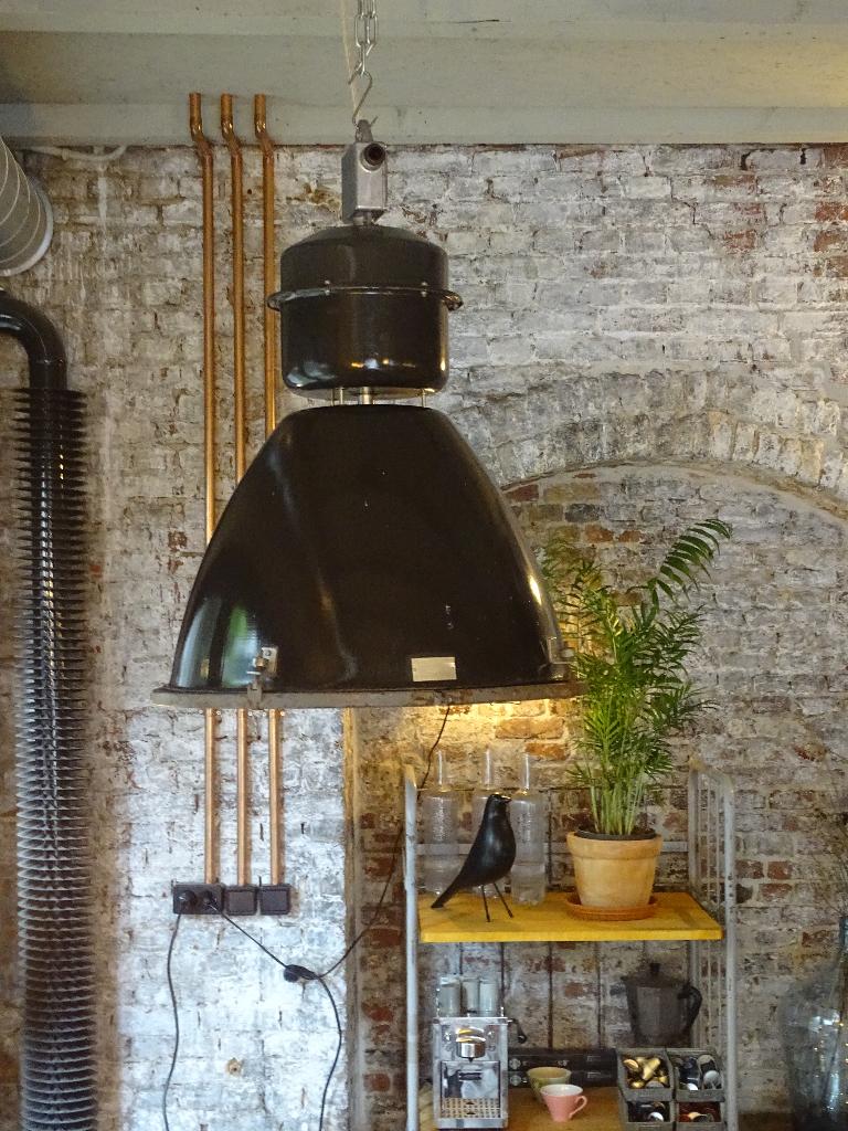 stoere industriele lamp zwart emaillen met glasplaat, Ophalen