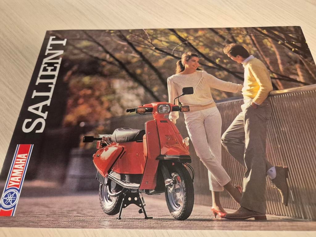 Nederlands Yamaha Salient brommer folder izgst, Ophalen of Verzenden, Zo goed als nieuw