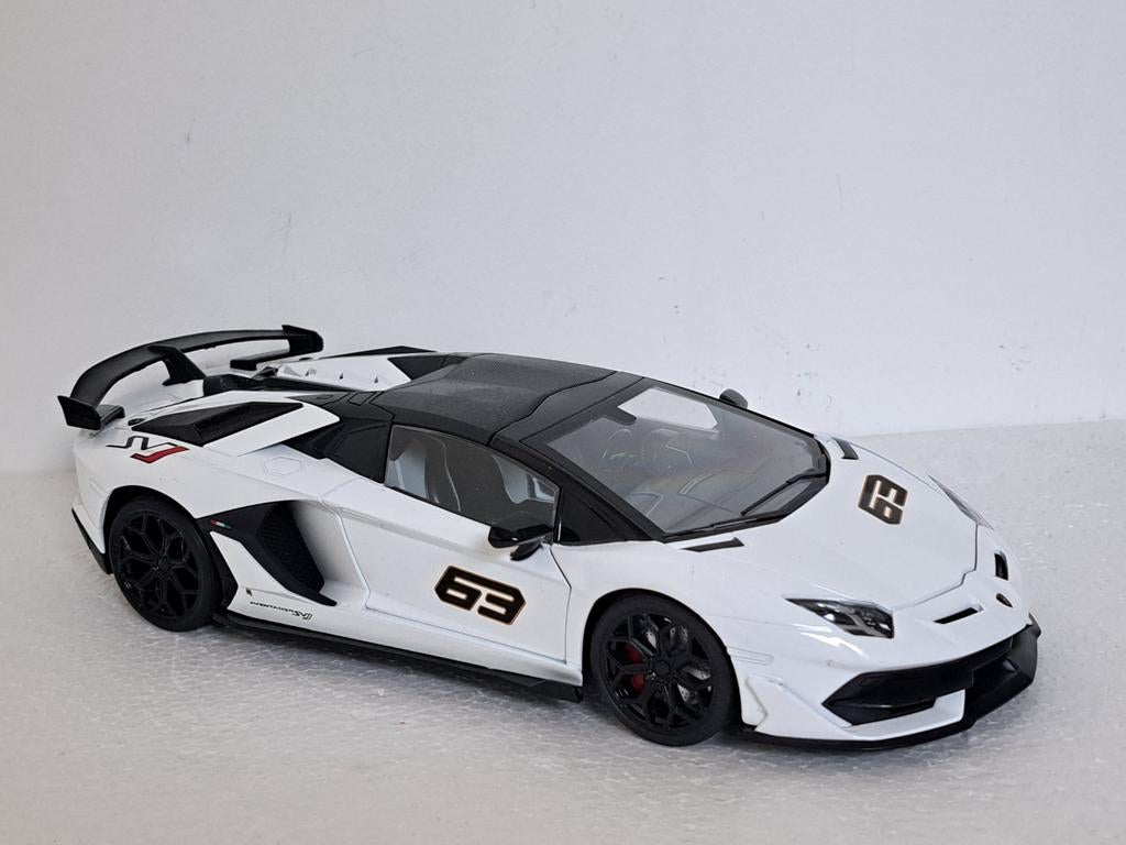 Lamborghini Aventador SVJ 63 Wit 1/18, Hobby en Vrije tijd, Modelauto's | 1:18, Ophalen of Verzenden