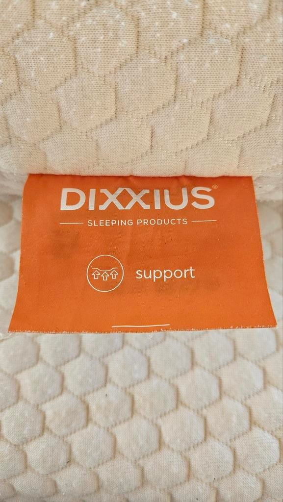 Dixxius Kussen - Nieuwstaat, Ophalen of Verzenden, Zo goed als nieuw, Overige onderwerpen, Button