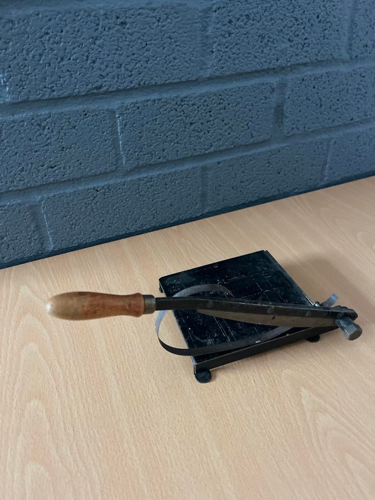 Antieke papier- en fotosnijder., Ophalen of Verzenden