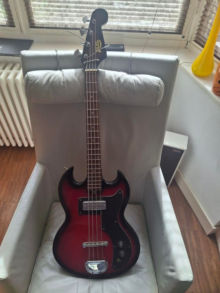 Hondo electrische basgitaar., Muziek en Instrumenten, Snaarinstrumenten | Gitaren | Elektrisch, Ophalen, Overige merken