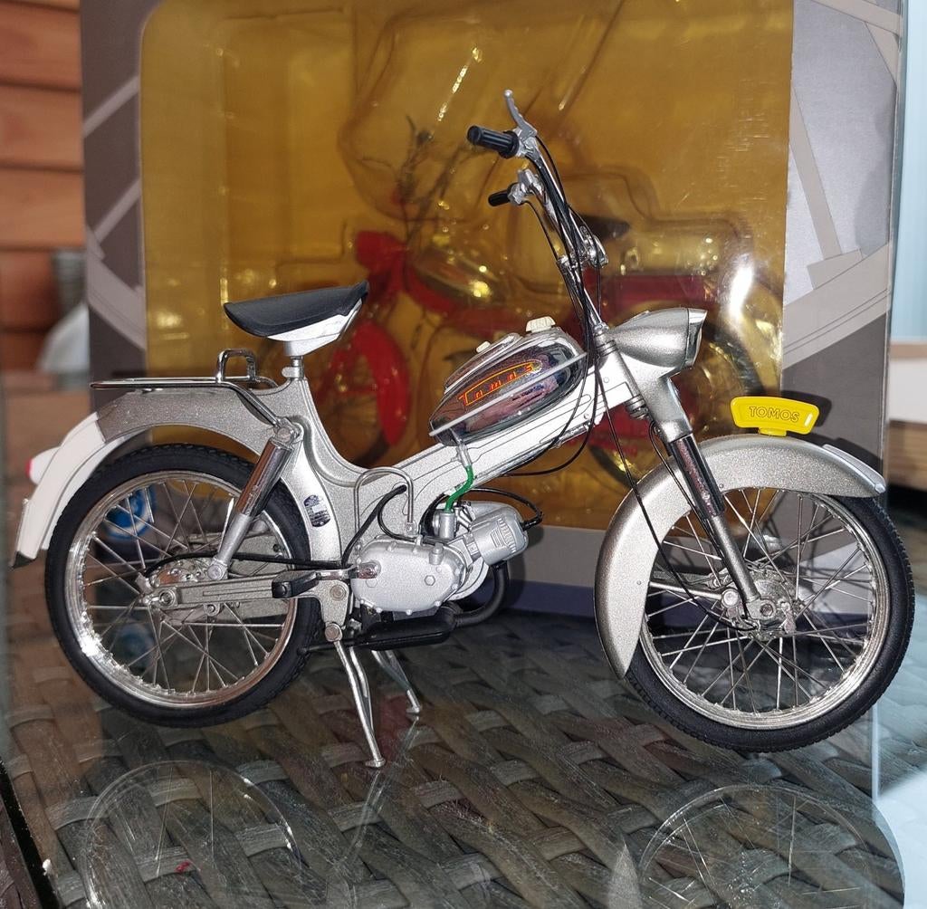 wsi model tomos 2l ,metalen tomos 1:10, Hobby en Vrije tijd, Ophalen of Verzenden, Nieuw, 1:32 tot 1:50