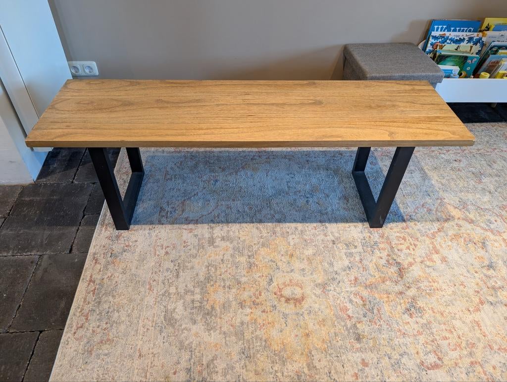 Houten bankje met metalen onderstel, Huis en Inrichting, Stoelen, Ophalen of Verzenden, Bruin, Hout, Eén