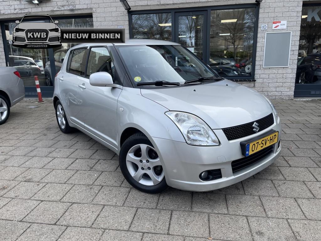 Suzuki Swift 1.3 Shogun 5Drs Airco Nieuwe Versnellingsbak, Auto's, Suzuki, 965 kg, 400 kg, Swift, Origineel Nederlands