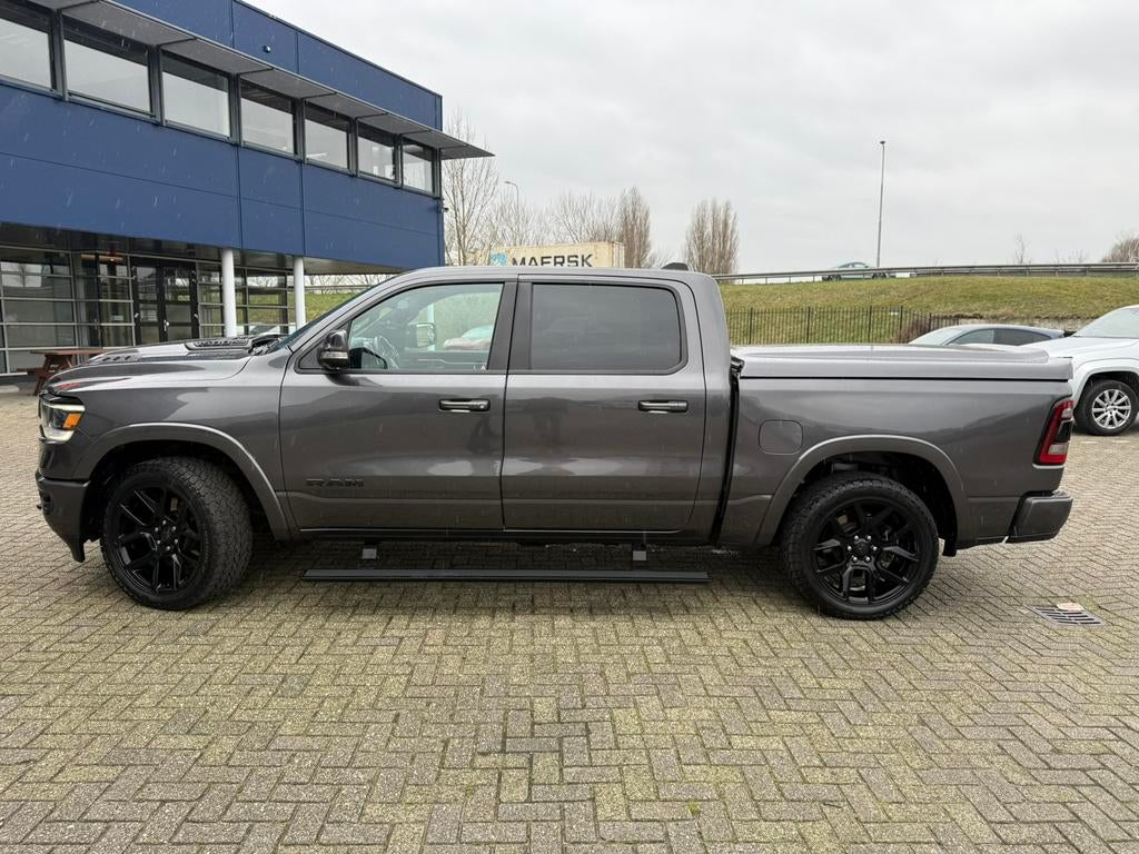 Dodge RAM 4x4 5.7 V8 LARAMIE PANORAMO dealer onderhouden, Auto's, Automaat, Vierwielaandrijving, 2459 kg, 750 kg