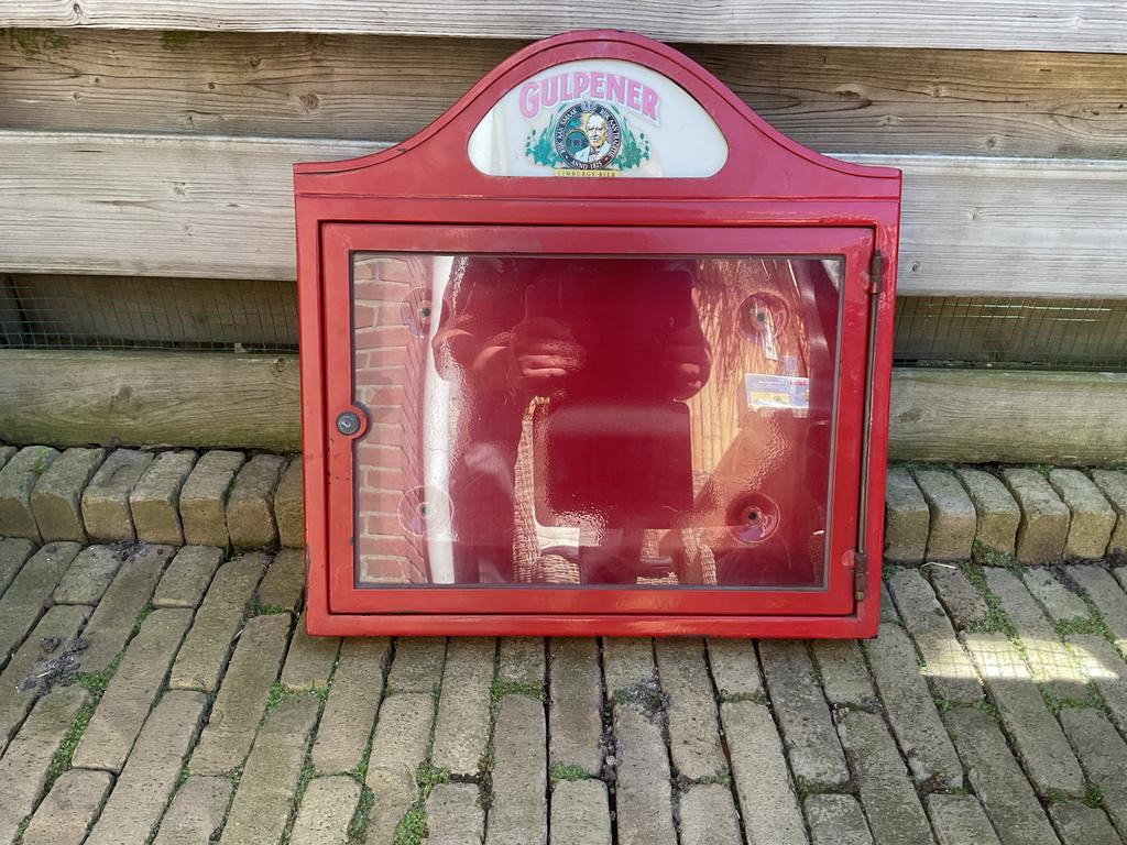 Gulpener metalen kastje voor buiten aan de muur, Ophalen of Verzenden, Gebruikt