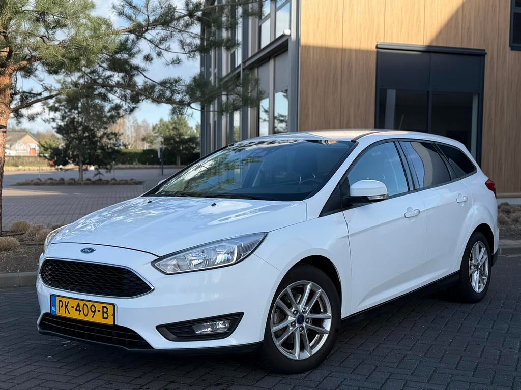 Ford Focus 1.0 125pk 2017 Navi Export, Auto's, Ford, Euro 6, 4 cilinders, Navigatiesysteem, Wit