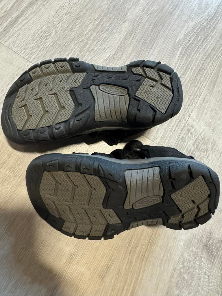 Keen Sandalen Maat 29 zwart, Ophalen of Verzenden, Zo goed als nieuw, Overige typen