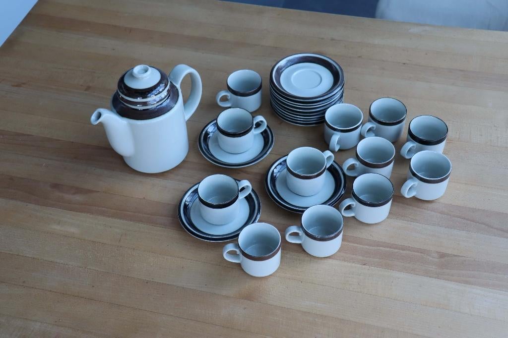 Vintage koffie en theeservies van Arabia Karelia uit Finland, Huis en Inrichting, Keuken | Servies, Ophalen of Verzenden, Zo goed als nieuw
