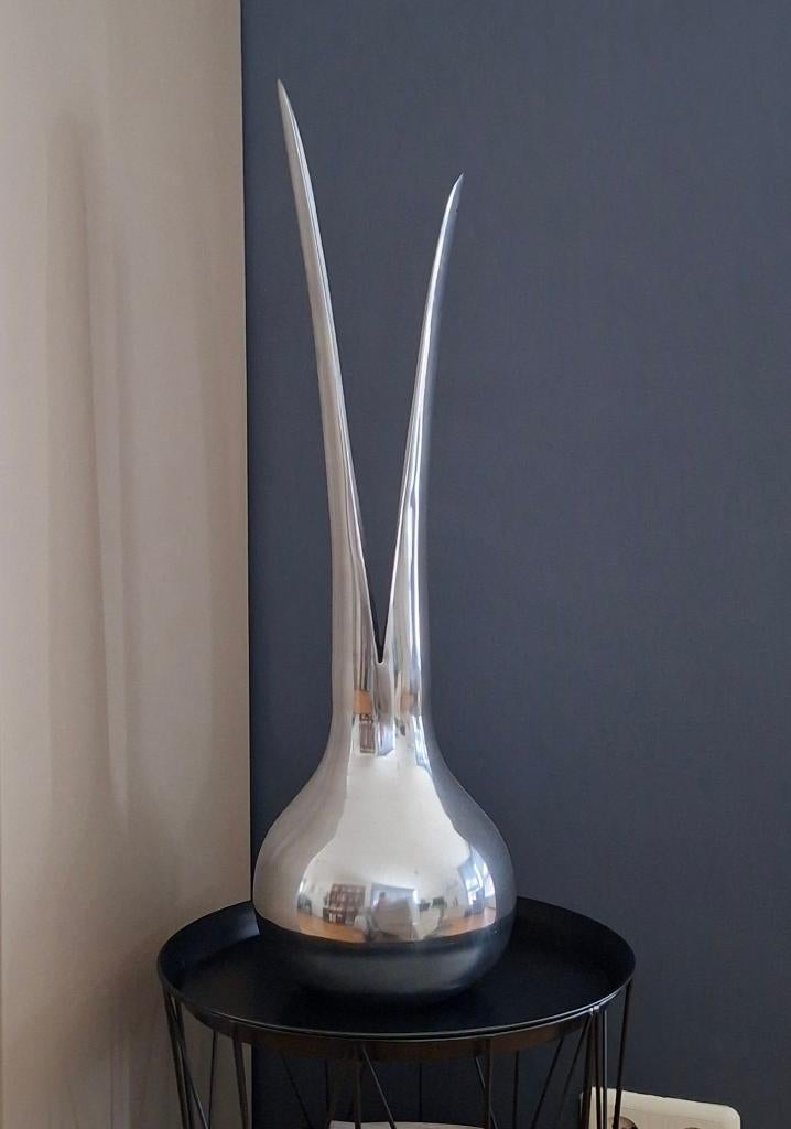 Grote design vaas aluminium - 77 cm - Bob woonaccessoires, Huis en Inrichting, Woonaccessoires | Vazen, Overige materialen, Overige kleuren