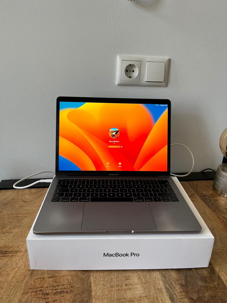 MacBook Pro 2017, MacBook Pro, Gebruikt, 2 tot 3 Ghz, 13 inch