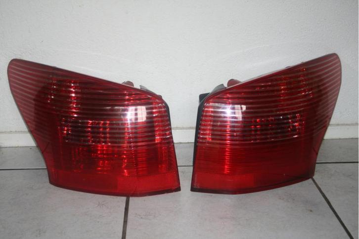 PEUGEOT 407 SW  ACHTERLICHT RECHTS, Auto-onderdelen, Niet ingevuld, Gebruikt, Niet ingevuld, Ophalen of Verzenden