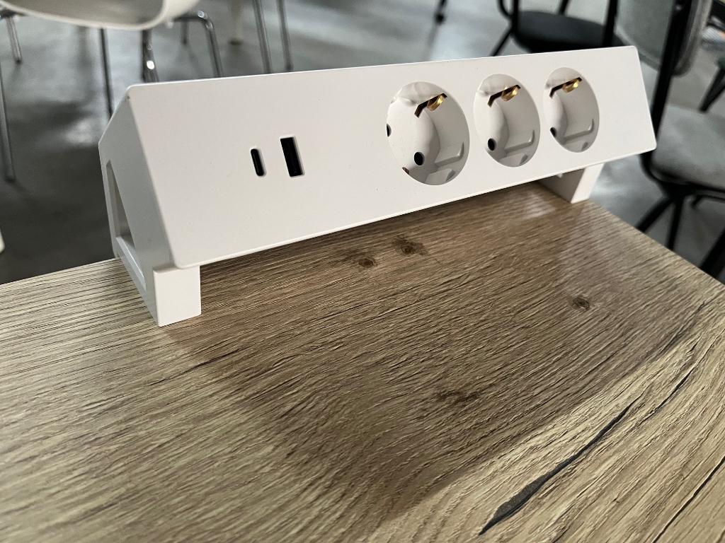 ACTIE! DESK UP Stekkerblok met USB A+C | Wit / Zwart, Ophalen of Verzenden, Nieuw