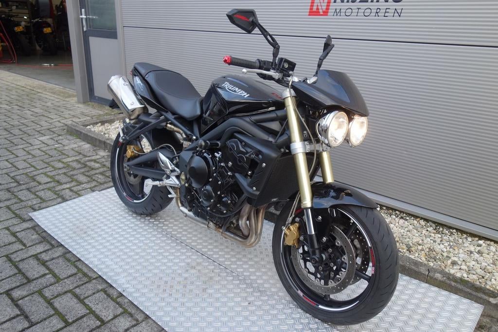 TRIUMPH STREET TRIPLE 675 (bj 2010) - foto 2