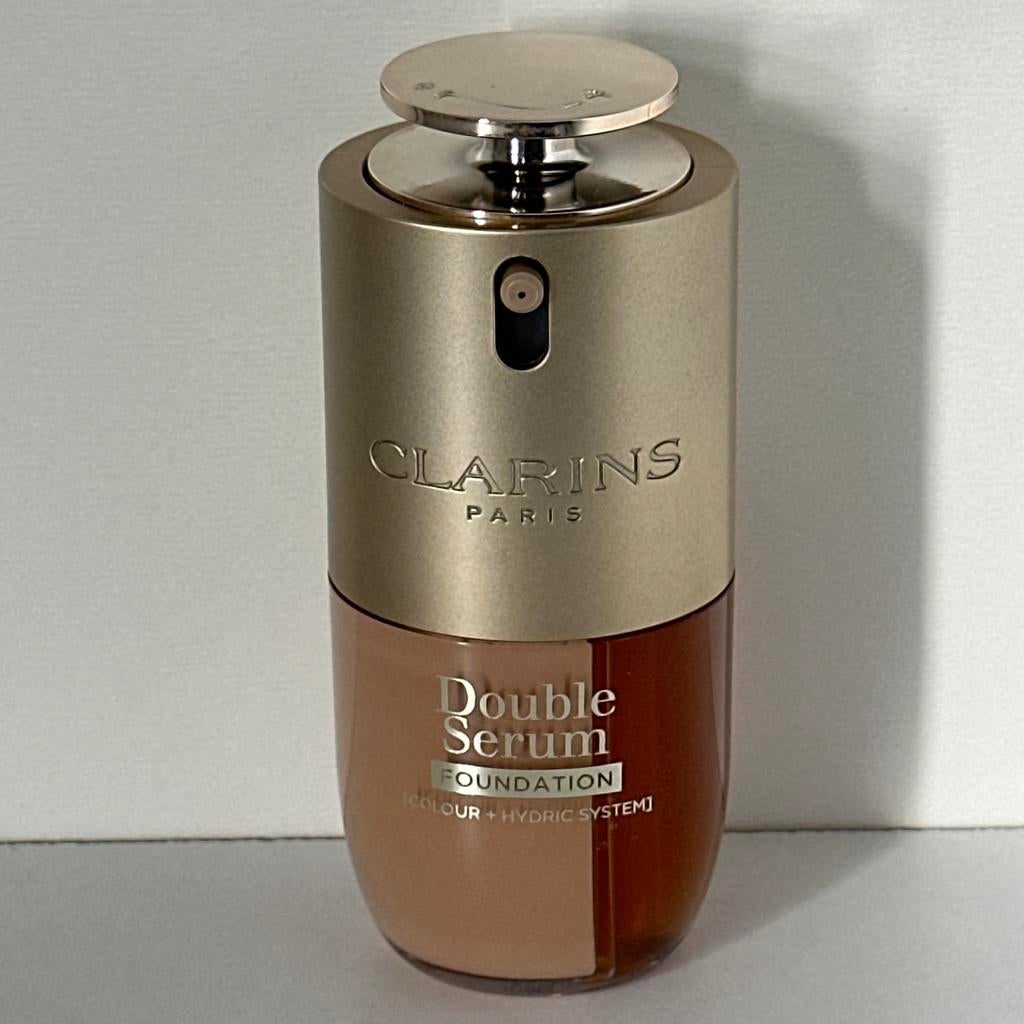 Clarins Double Serum Foundation 30 ml #M1W#, Ophalen of Verzenden, Nieuw, Gehele gezicht, Make-up