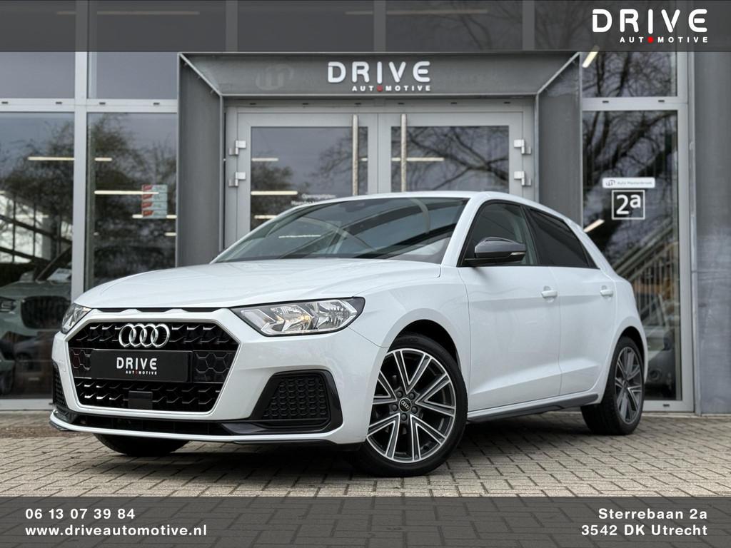 Audi A1 Sportback 25 TFSI Epic |Nav|Carplay|Cruise|PDC|17", Stof, 95 pk, Lichtsensor, Origineel Nederlands