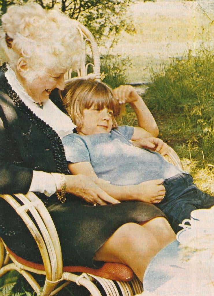 Retro reclame 1972 Douwe Egberts koffie jongetje & oma, Verzenden, Overige typen