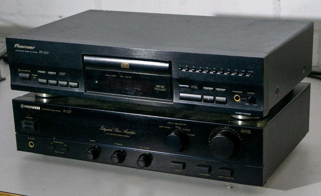 PIONEER VINTAGE versterker met CD speler, Ophalen, Zo goed als nieuw, Pioneer