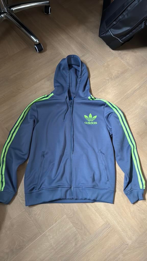 Als nieuw: origineel hooded Adidas Originals vest maat L, Ophalen of Verzenden, Zo goed als nieuw, Maat 52/54 (L), Grijs