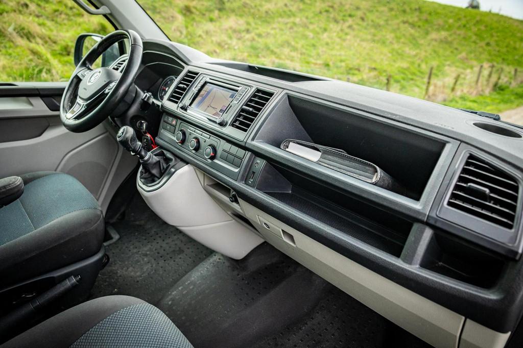 Volkswagen Transporter 2.0 TDI L2H1 DC Highline |Camera |PDC, Gebruikt, Euro 6, 4 cilinders, Met garantie (alle)
